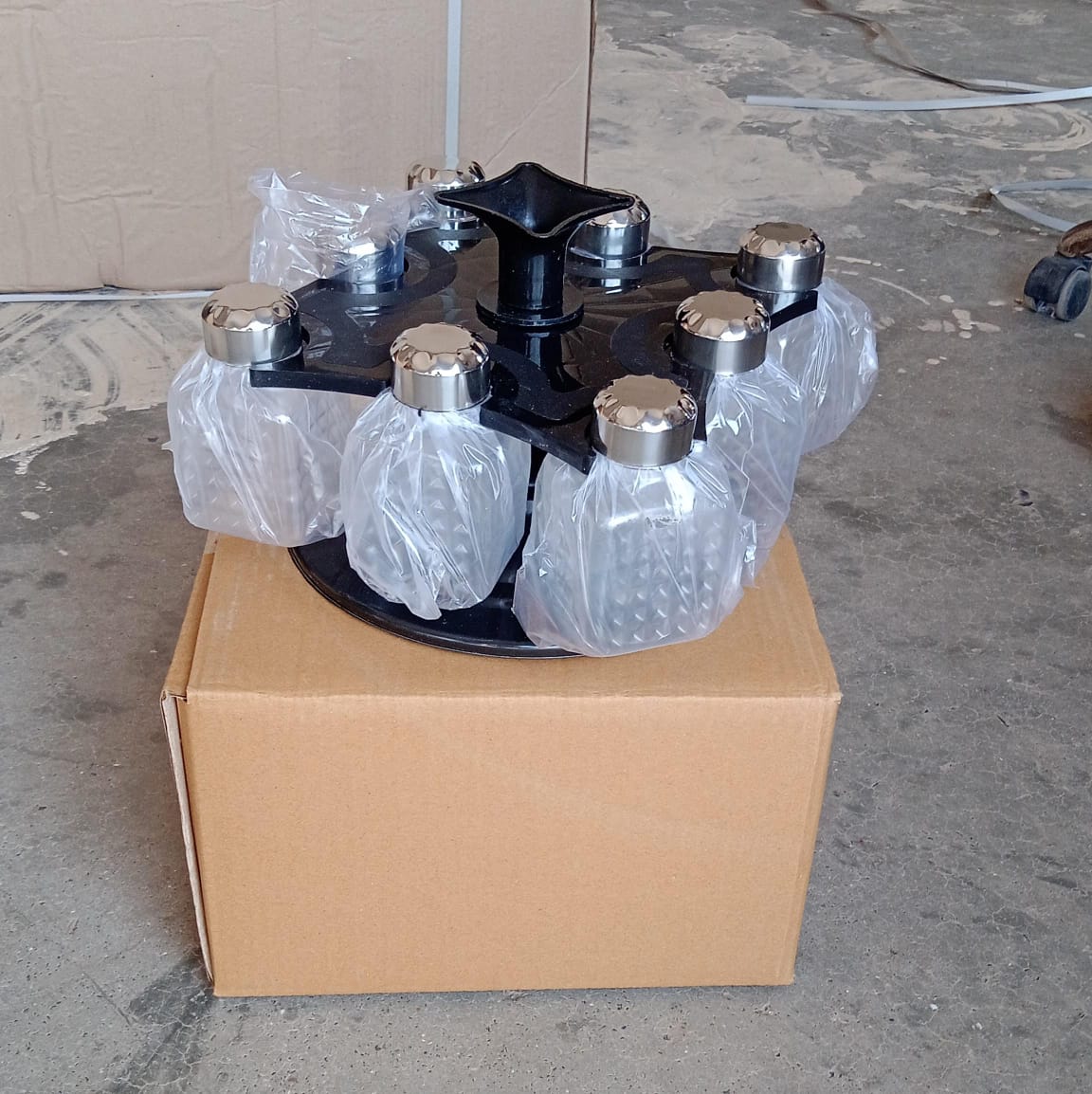 360° spice rack with square containers for kitchen organization 360° spice rack with square containers for kitchen organization